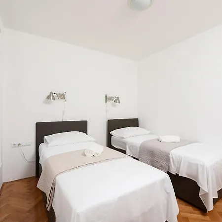 Floor N Zadar